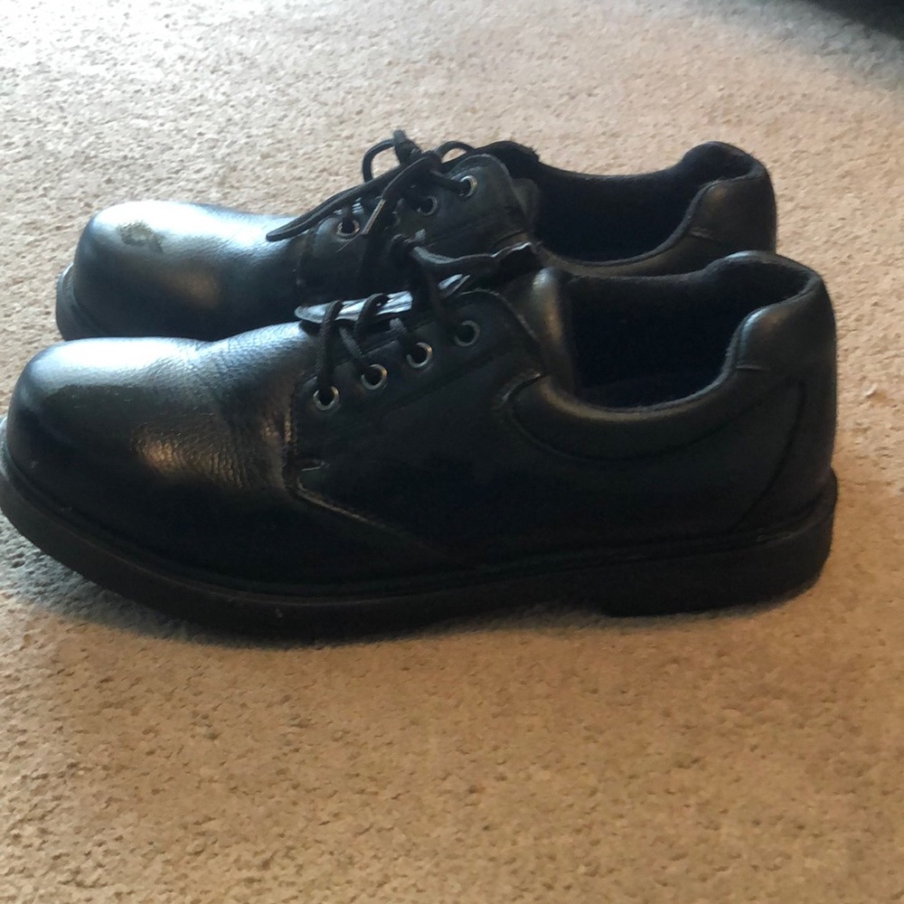 Men’s size 12 wide Dr. Scholls dress shoes